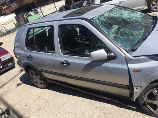 volkswagen golf3 çıkma yedek sağ ön kapı